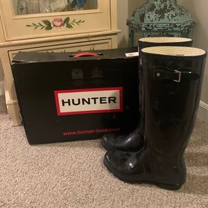 HUNTER BOOTS